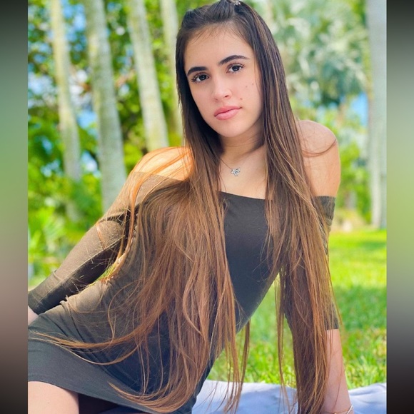 Forever 21 off shoulder dress - Picture 1 of 2